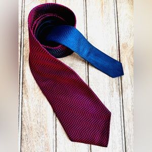 Tommy Hilfiger Tie in Red and Navy Blue 100% Silk